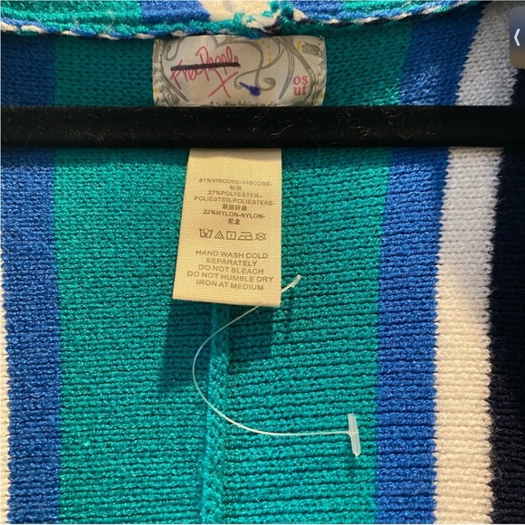 Free People NWOT Hooded Poncho OS fits most - Picture 8 of 8